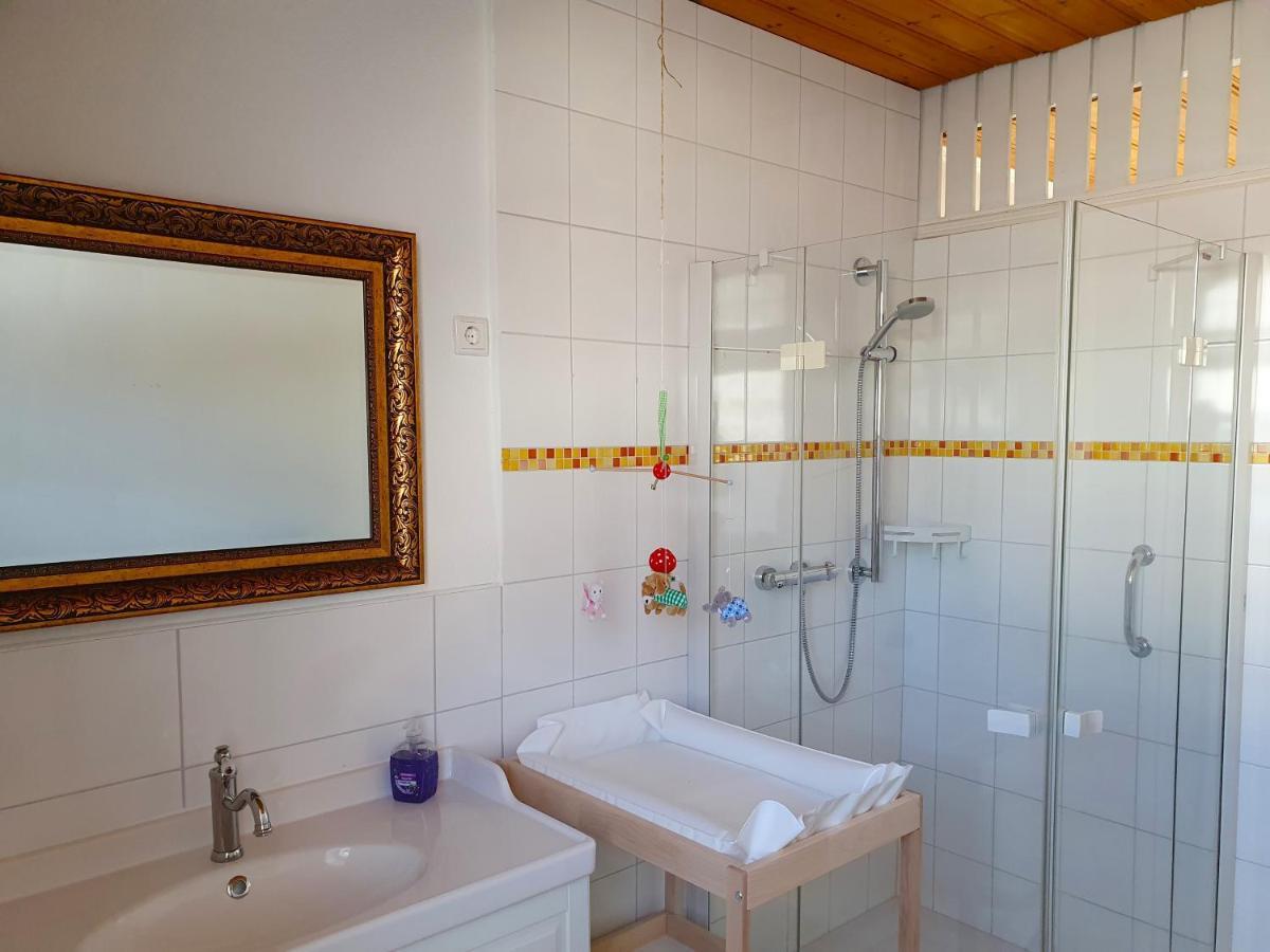 Ferienhaus Grimme - 350M2, 18 Betten - Mit Indoorspielplatz, Pool, Grosser Terrasse, Grill, Sauna, Kicker, Dart, Uvm - Ideal Fuer Familien Schmallenberg Luaran gambar