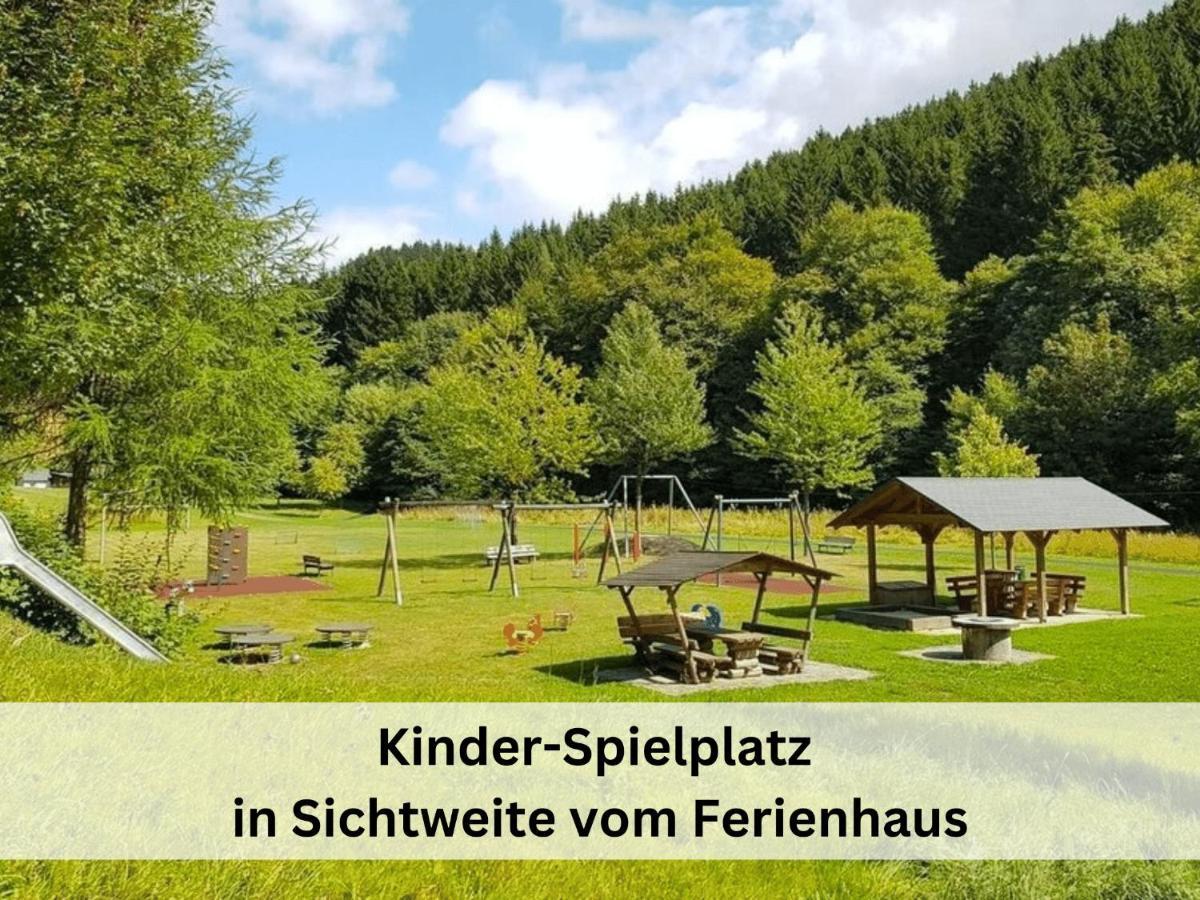 Ferienhaus Grimme - 350M2, 18 Betten - Mit Indoorspielplatz, Pool, Grosser Terrasse, Grill, Sauna, Kicker, Dart, Uvm - Ideal Fuer Familien Schmallenberg Luaran gambar